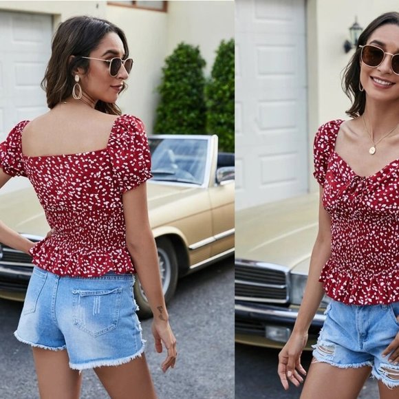 ✨ SALE NEW!! Sizes 2 or 4 Ditsy Floral Print Tie Front Shirred Peplum Top - Picture 1 of 3